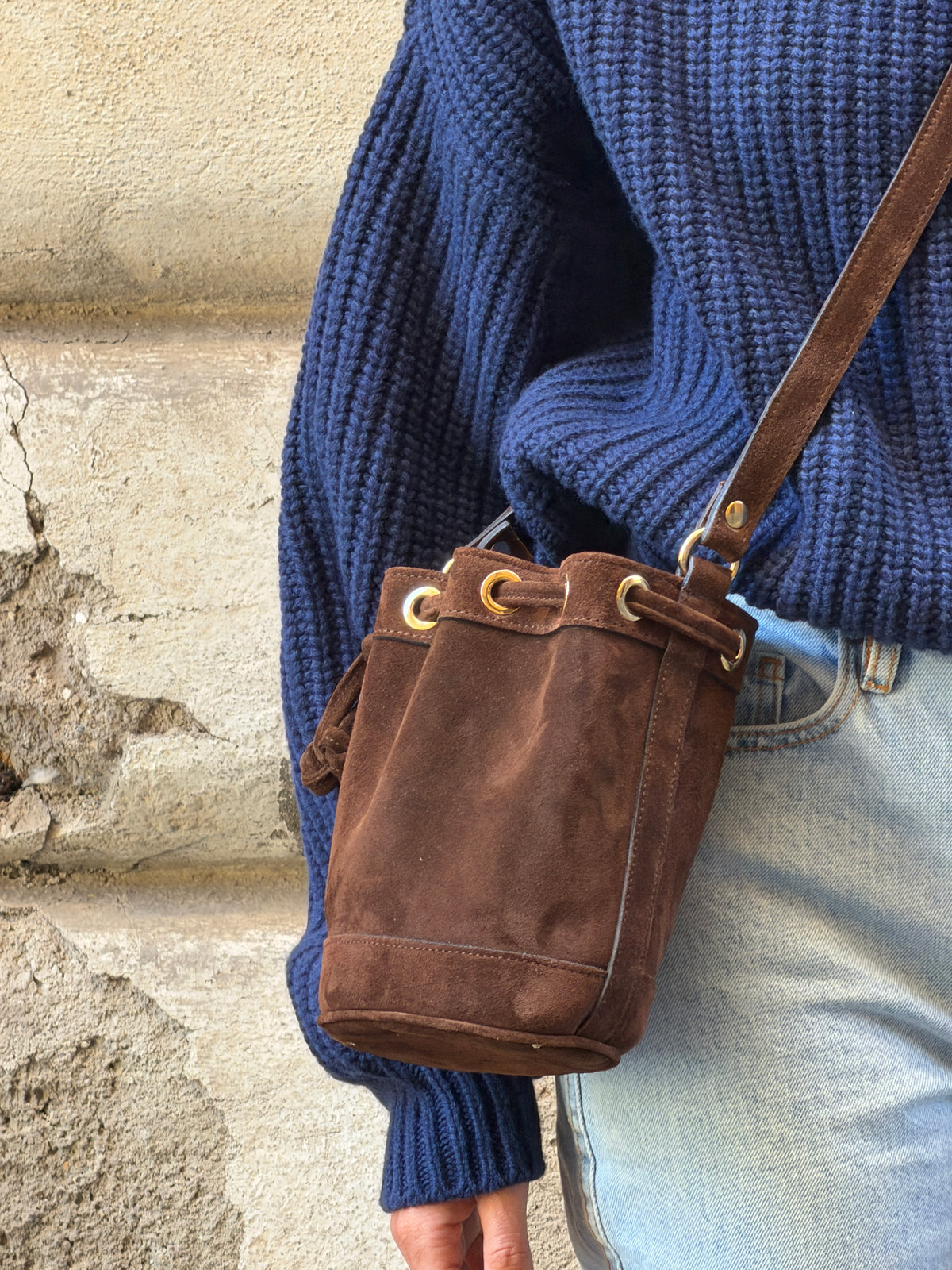 Amira mini Bucket suede Brown